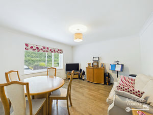 Dining Room- click for photo gallery